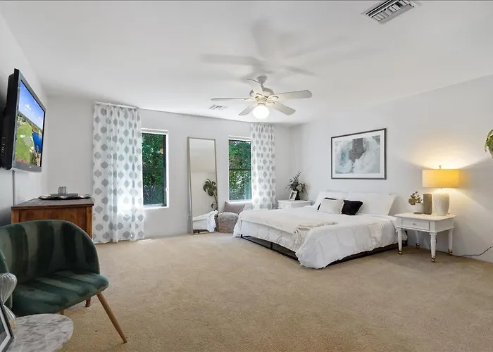 5 Bedroom 4 Bath Boutique Premium Location + Heated Pool Option Dom wakacyjny Glendale