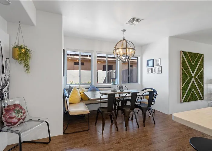 5 Bedroom 4 Bath Boutique Premium Location + Heated Pool Option Glendale